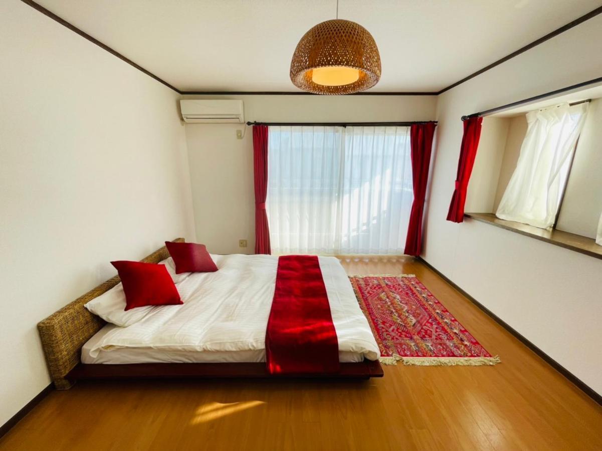 Atagohama Seaside House